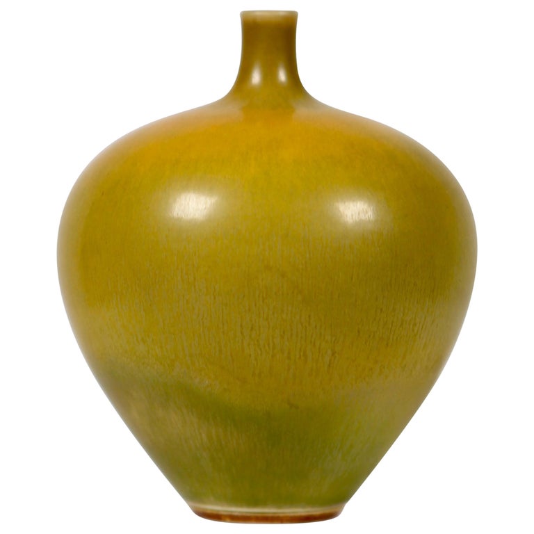Berndt Friberg, Yellow Stoneware Vase, Gustavsberg 1972.